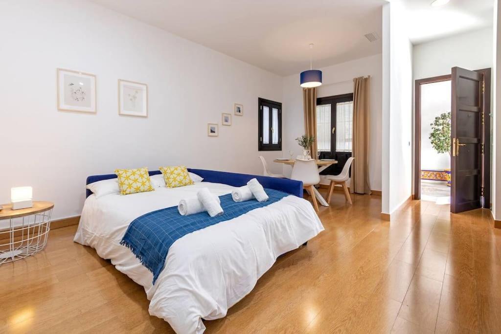 Jdcbi - Peaceful Lovely Apartment In City Center Севілья Екстер'єр фото
