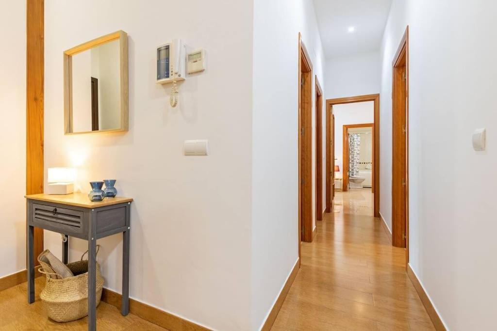 Jdcbi - Peaceful Lovely Apartment In City Center Севілья Екстер'єр фото